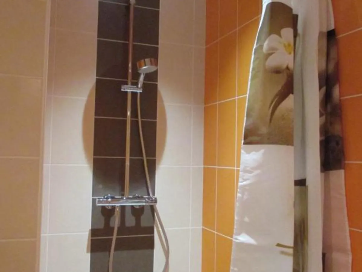 Maison De Ferme Renovee Avec Spa, Salle De Jeux Et Activites Pour Enfants - Fr-1-489-28 Cressanges 0*,  Francie