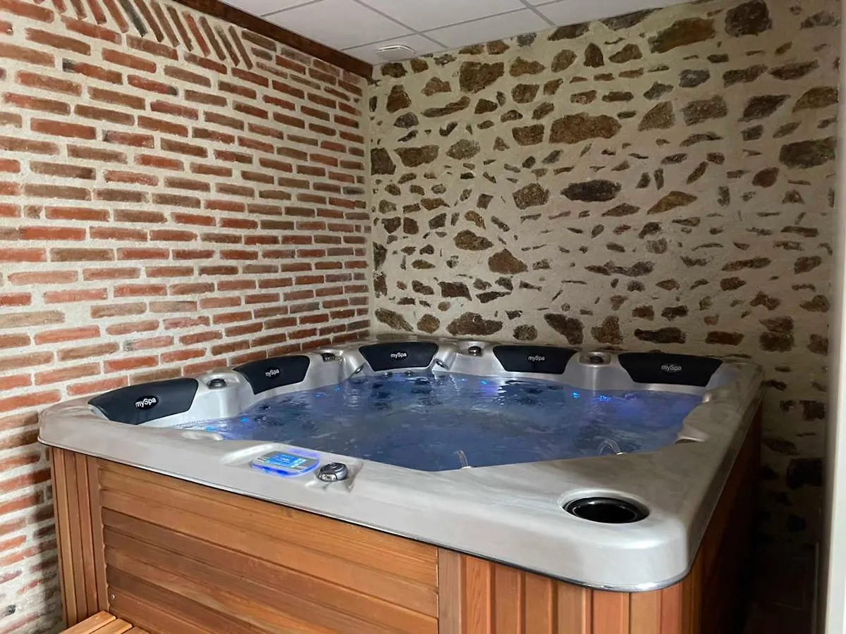 Maison De Ferme Renovee Avec Spa, Salle De Jeux Et Activites Pour Enfants - Fr-1-489-28 Cressanges